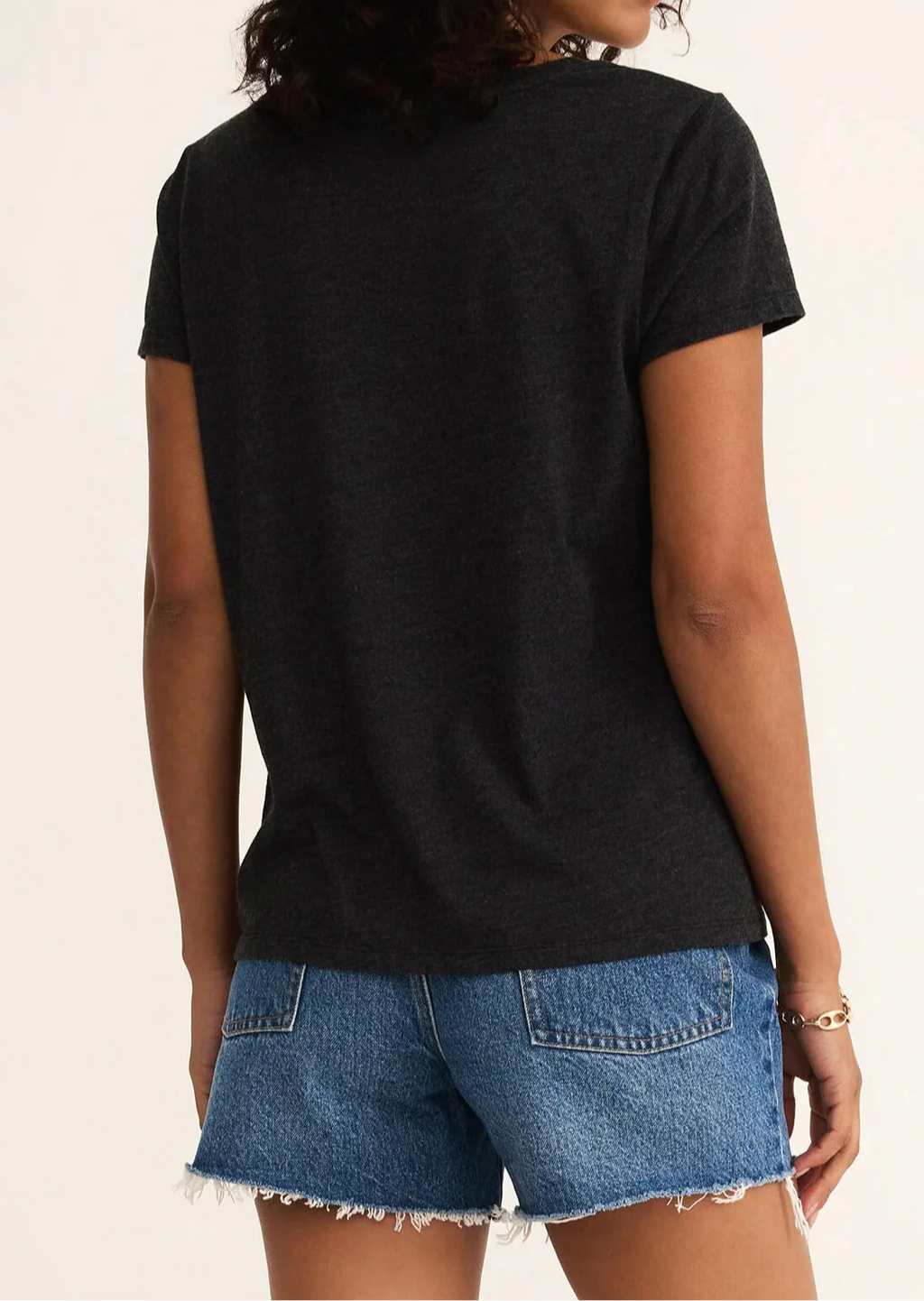 ANYWHERE SCOOP TEE