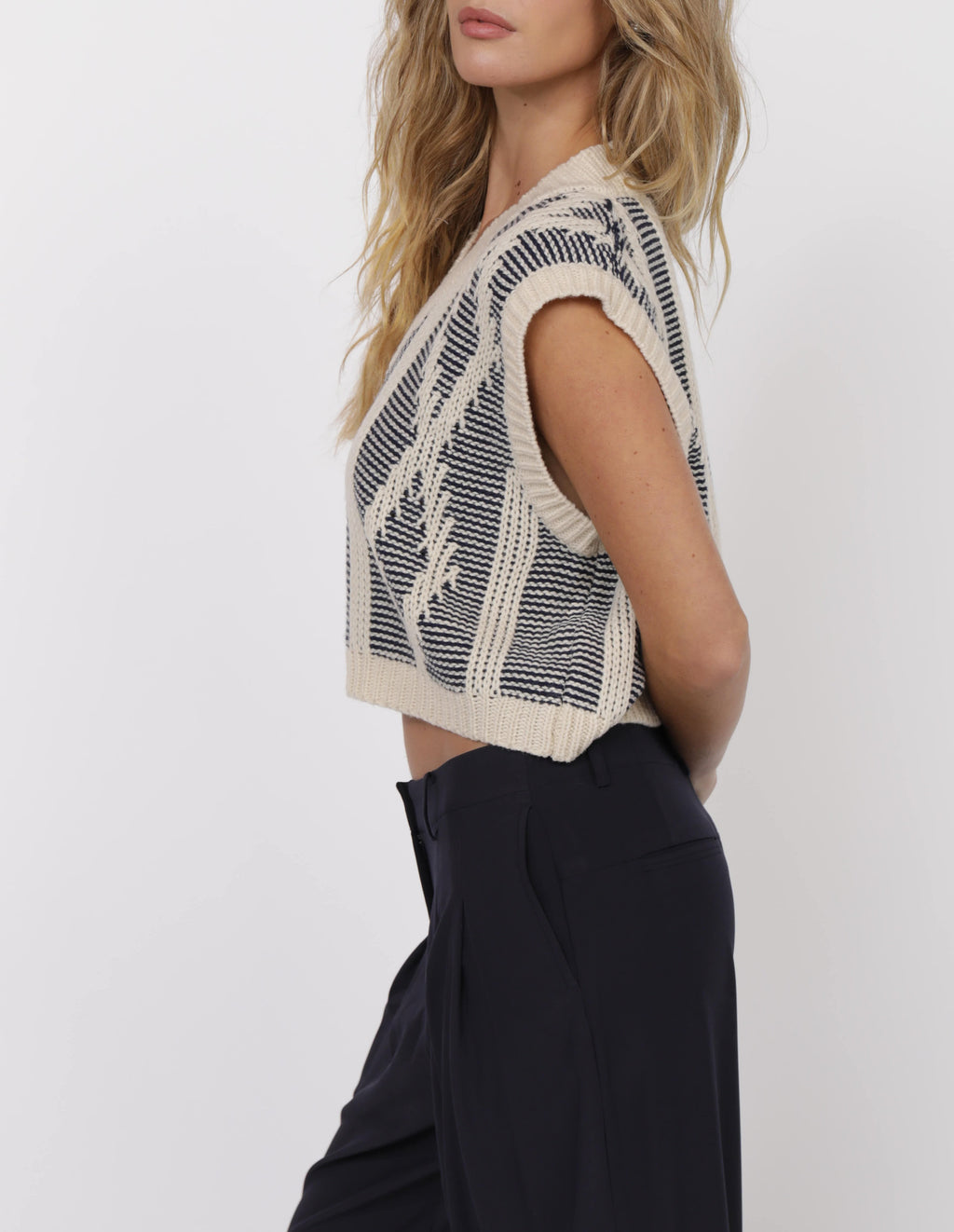 "MULTIPLIED" SWEATER VEST