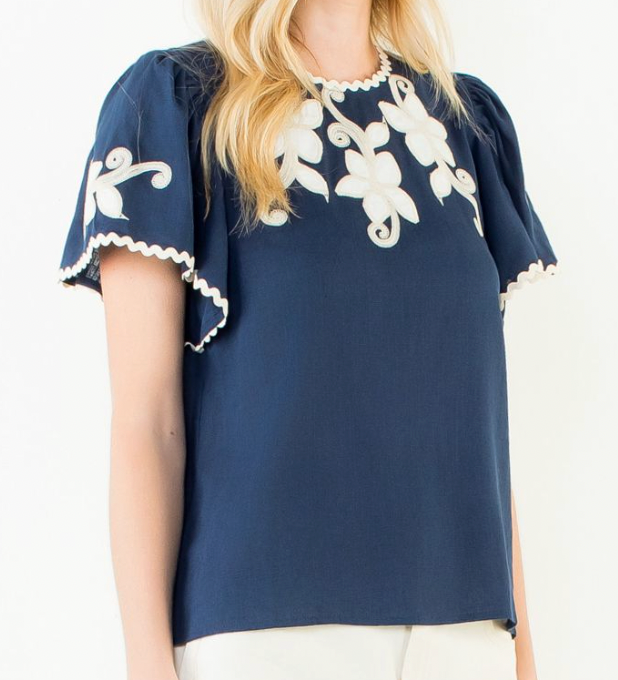 "LIFT MY EYES" TOP