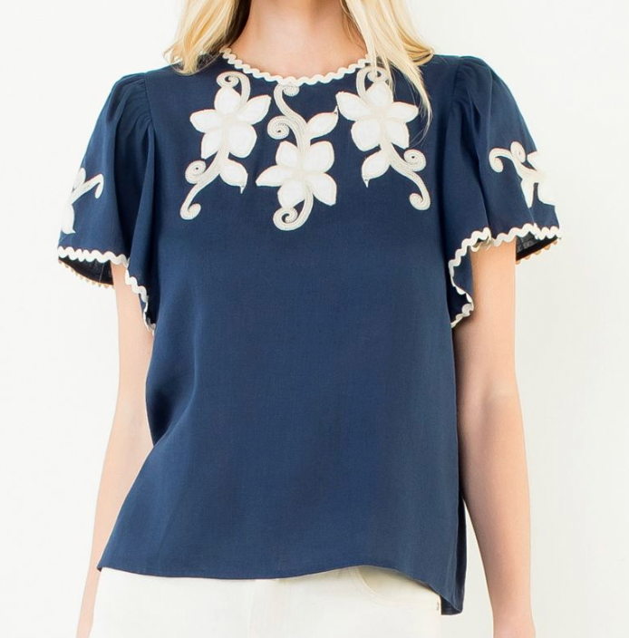 "LIFT MY EYES" TOP