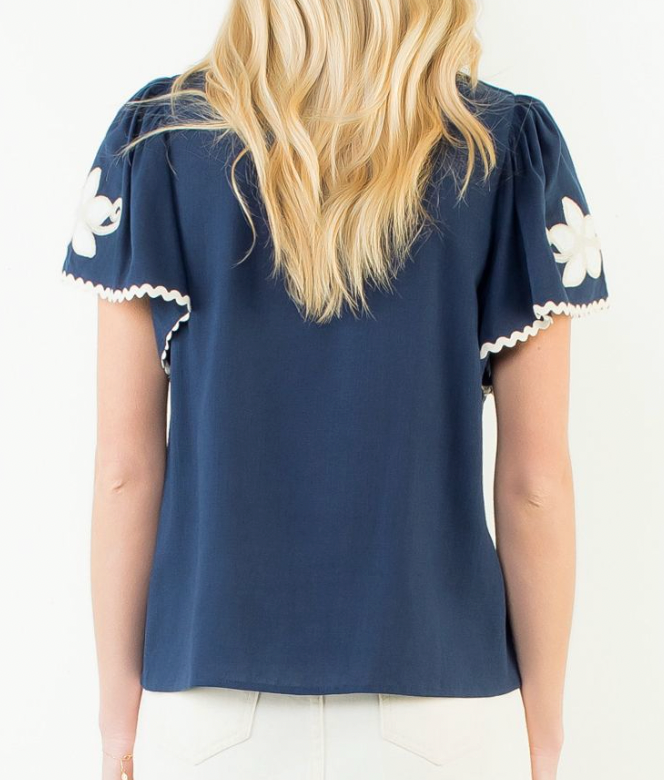"LIFT MY EYES" TOP