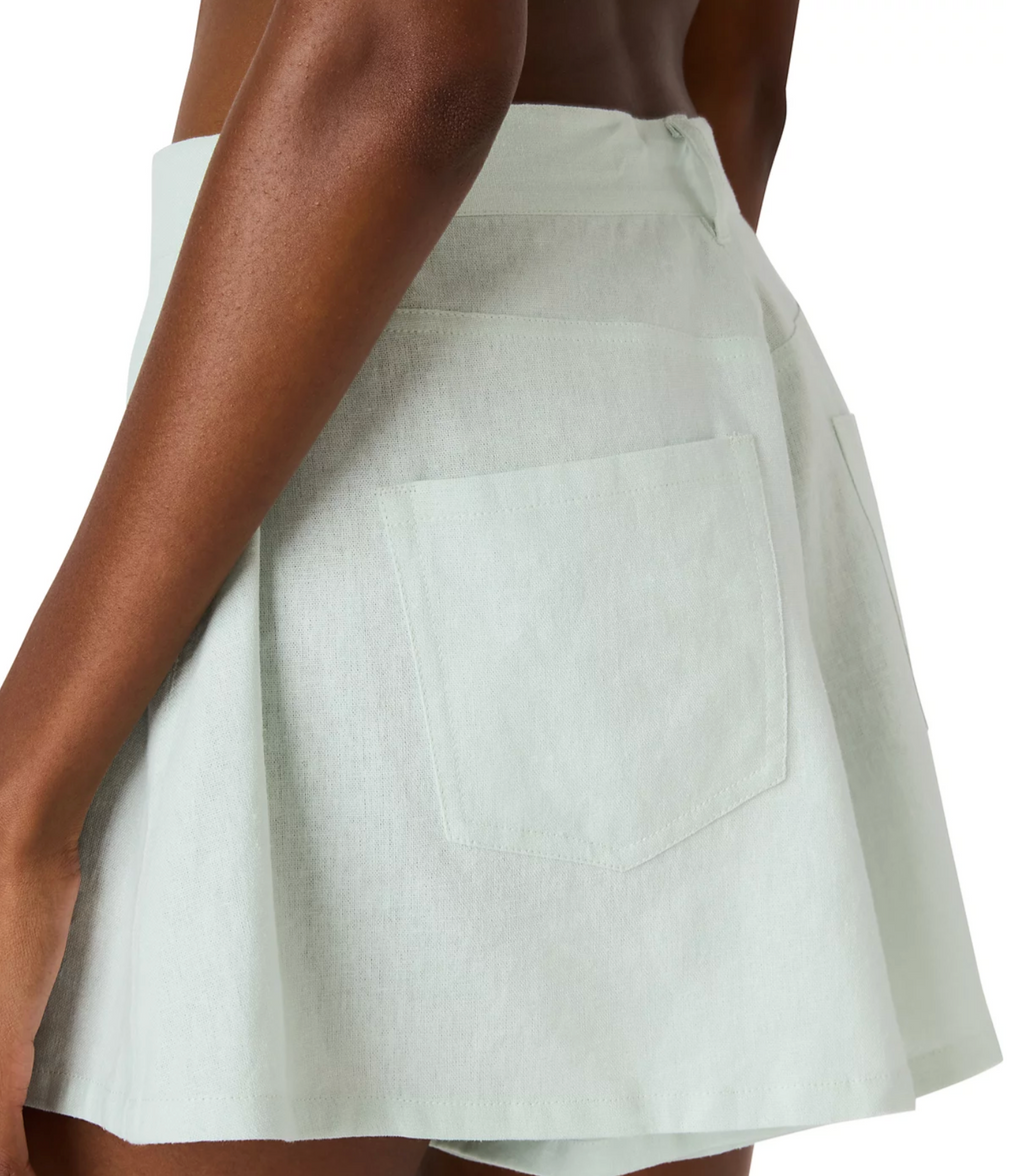 SOPH A-LINE CIRCLE LINE SHORT by Steve Madden