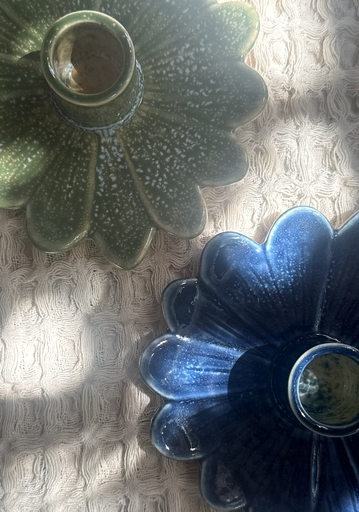 Flower-Shaped Taper Holder